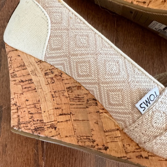 TOMS Women's Classic Wedge Sandals - Picture 4 of 10
